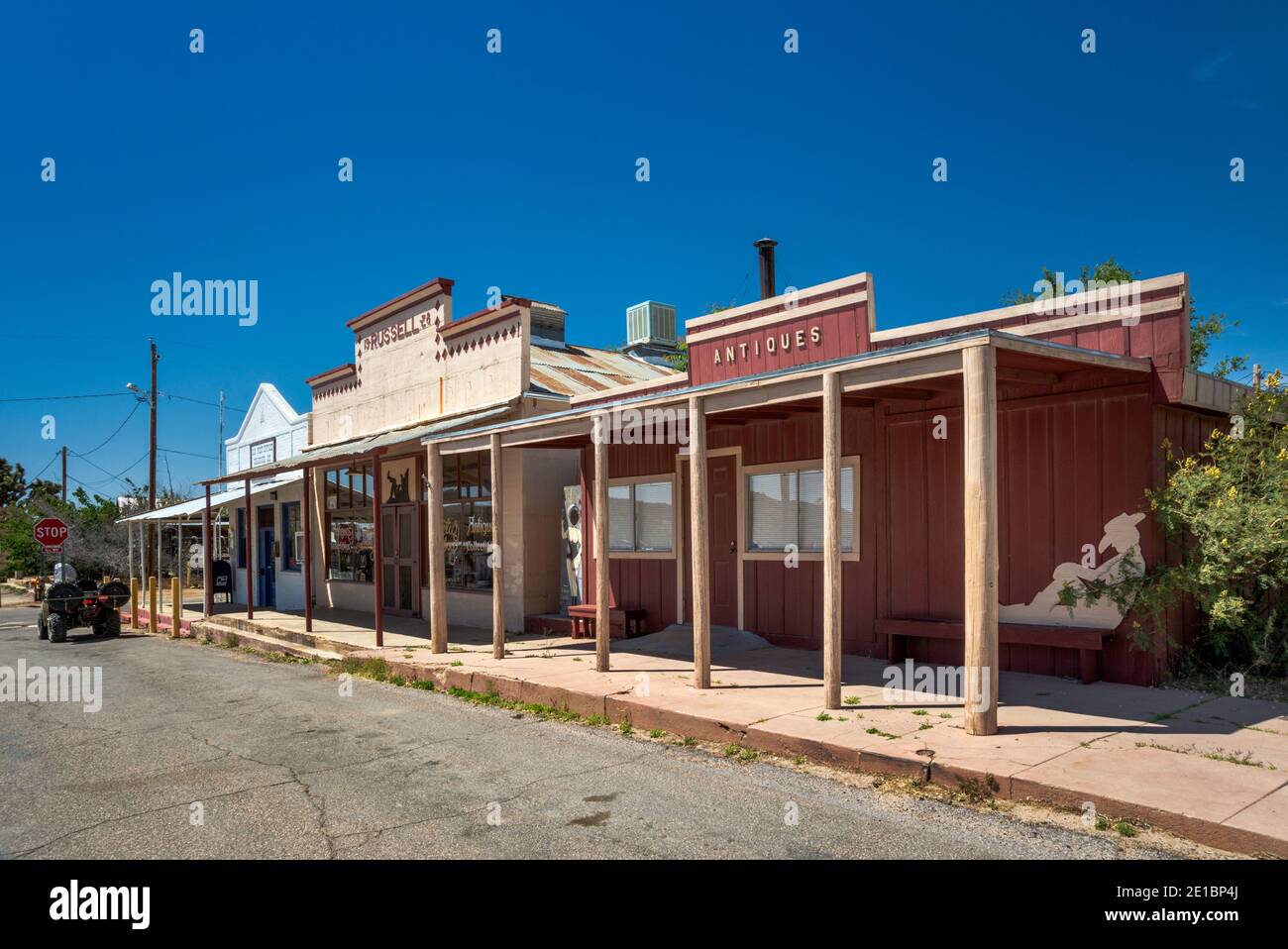 Ladenfronten in der Halbghost-Stadt Chloride, Arizona, USA Stockfoto