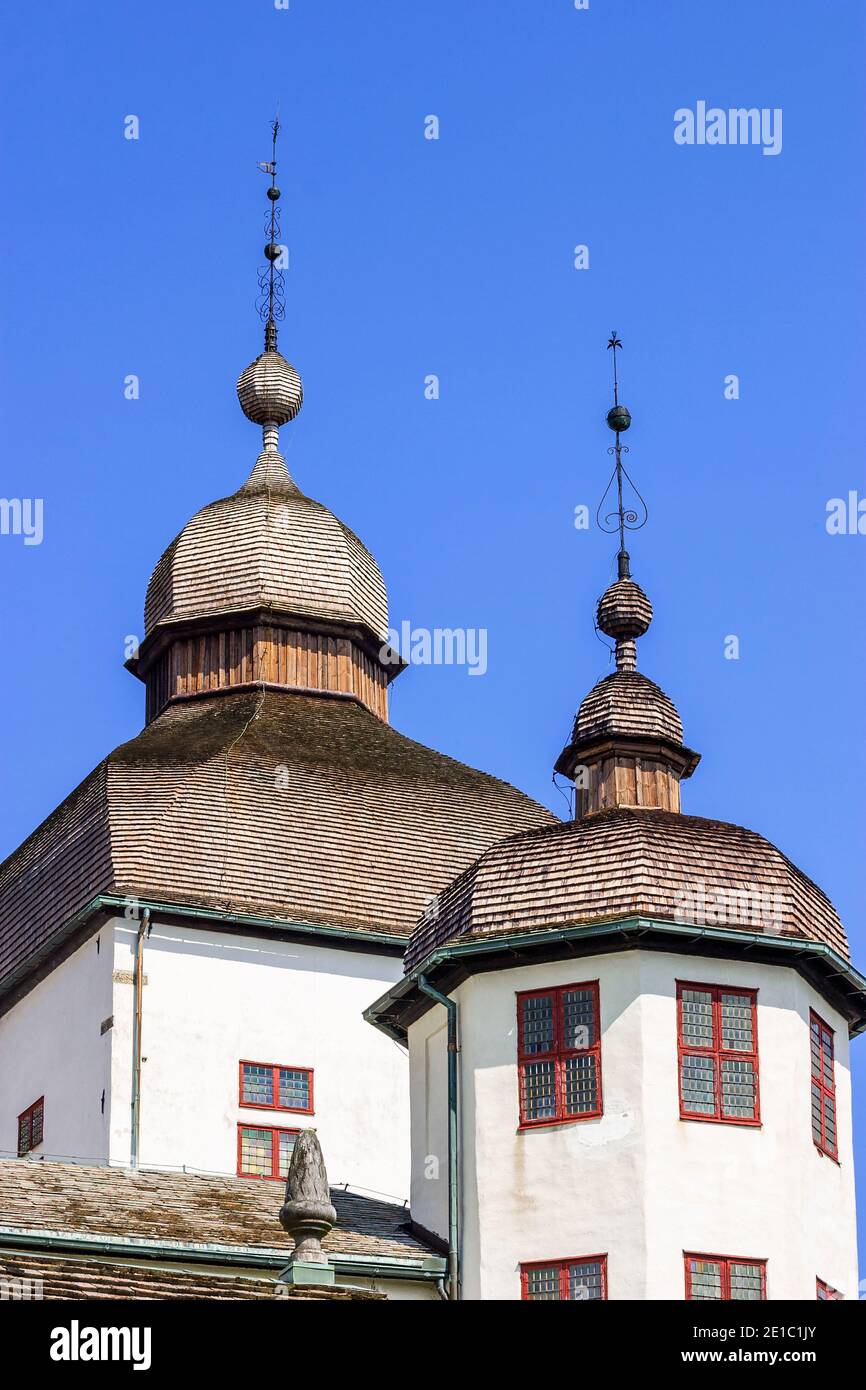 Burgtürme mit Holzschindeln Dächer Stockfoto