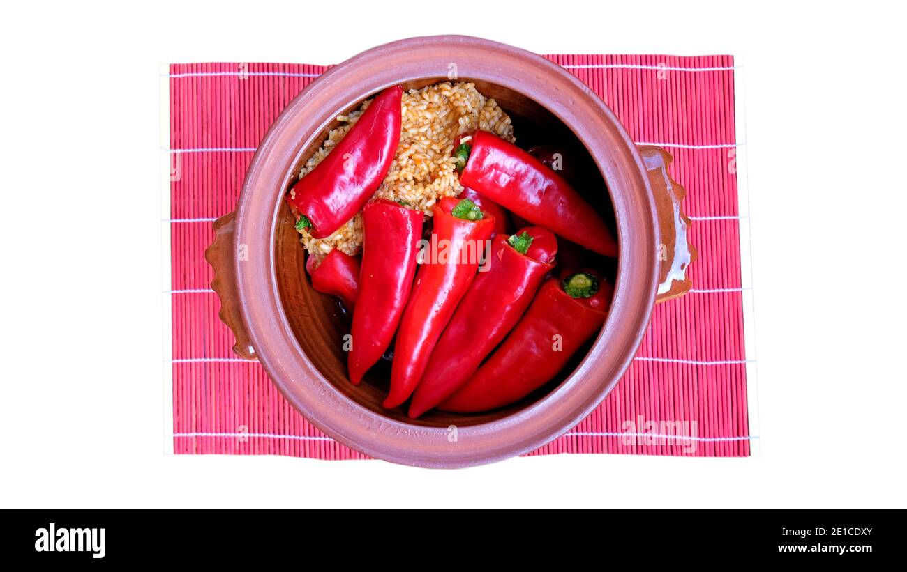 Bulgarische Mahlzeit mit gefüllten Paprika mit Reis Stockfoto