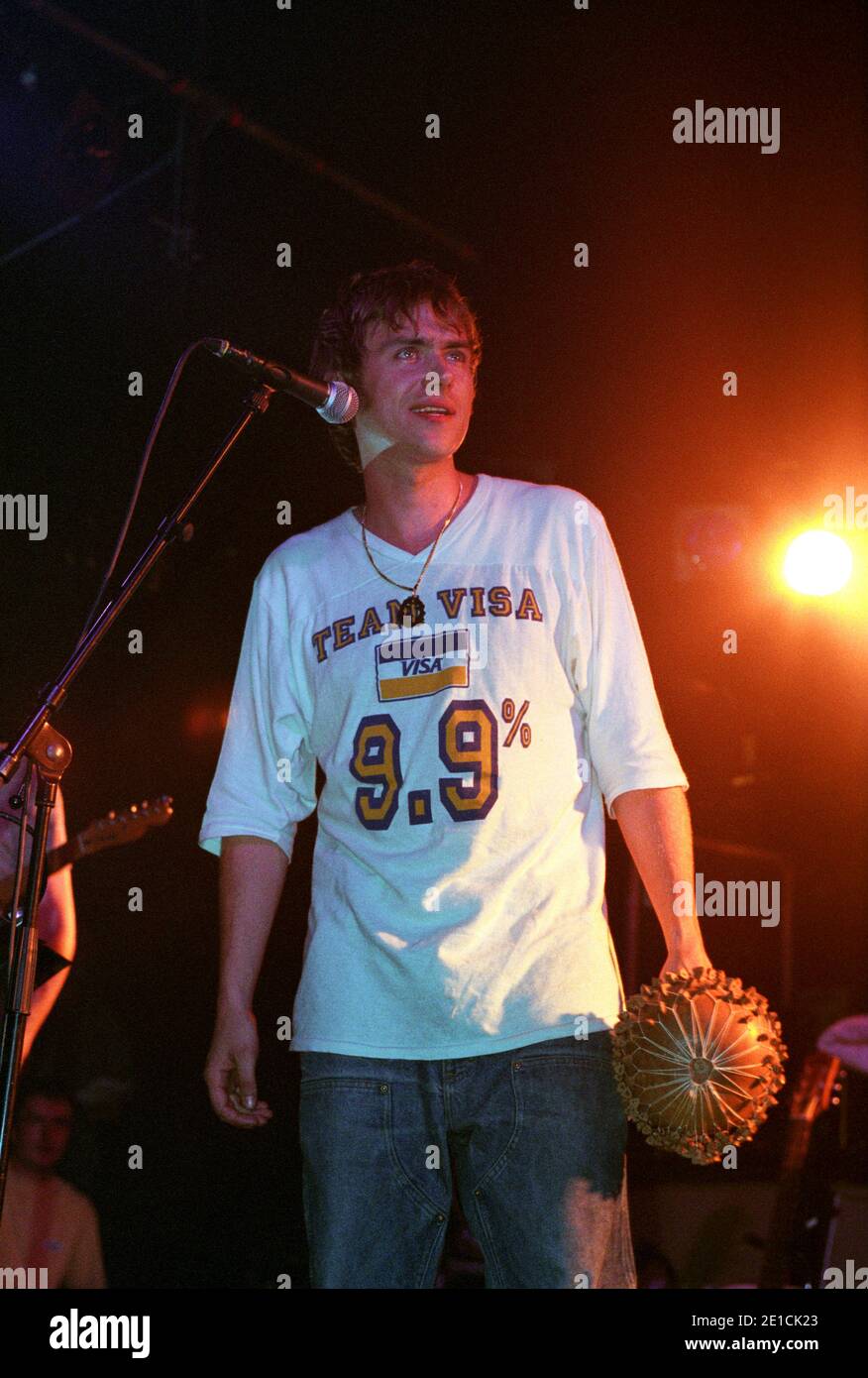 Blur in Konzert bei einem geheimen Fanclub-Gig, wo sie gerade ihre "B-Seiten" spielten, die im Electric Ballroom in London, Großbritannien, abgehalten wurden. September 1999. Stockfoto