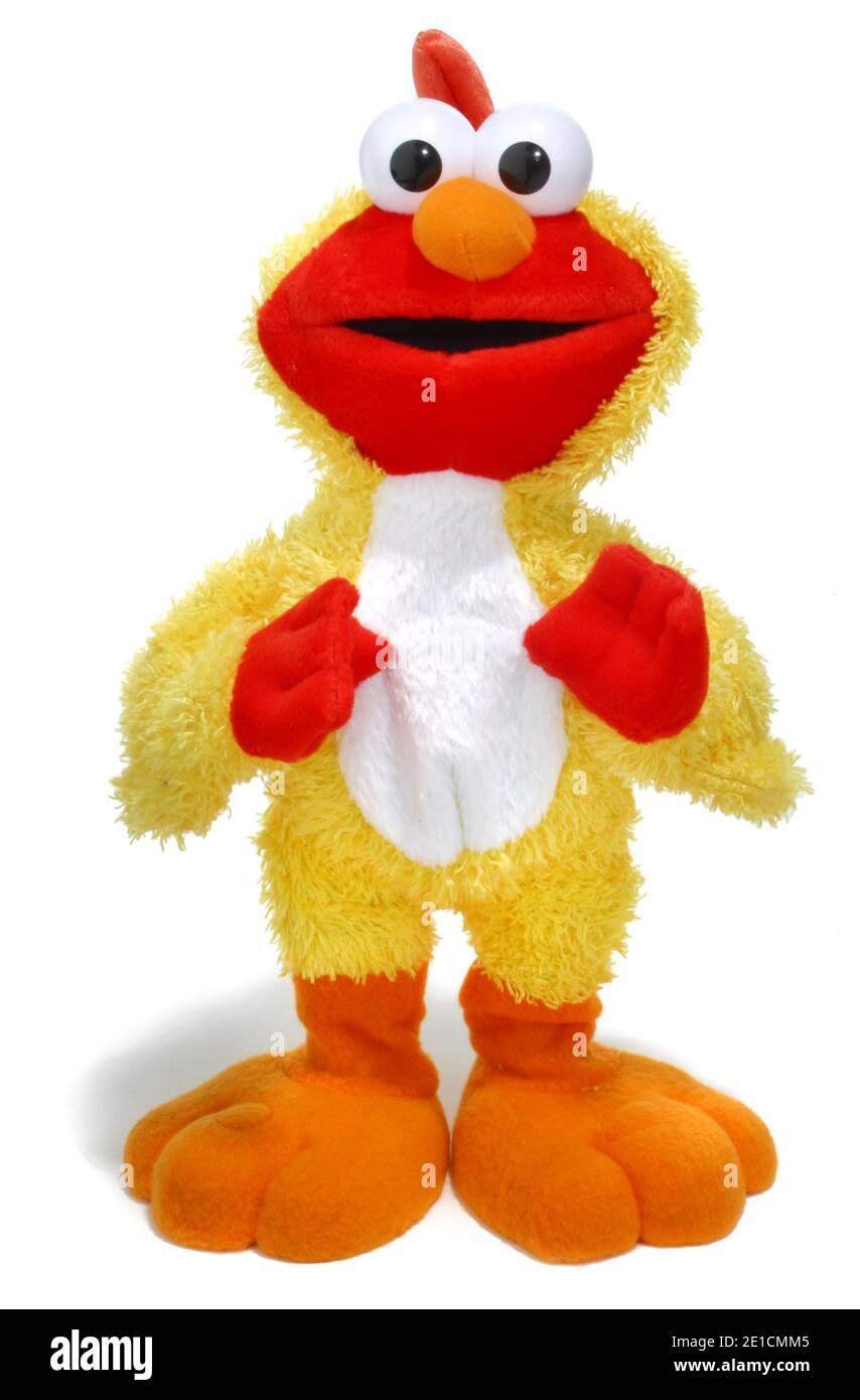 Elmo gekleidet als Big Bird Plüschtier auf weißem Hintergrund fotografiert. Stockfoto