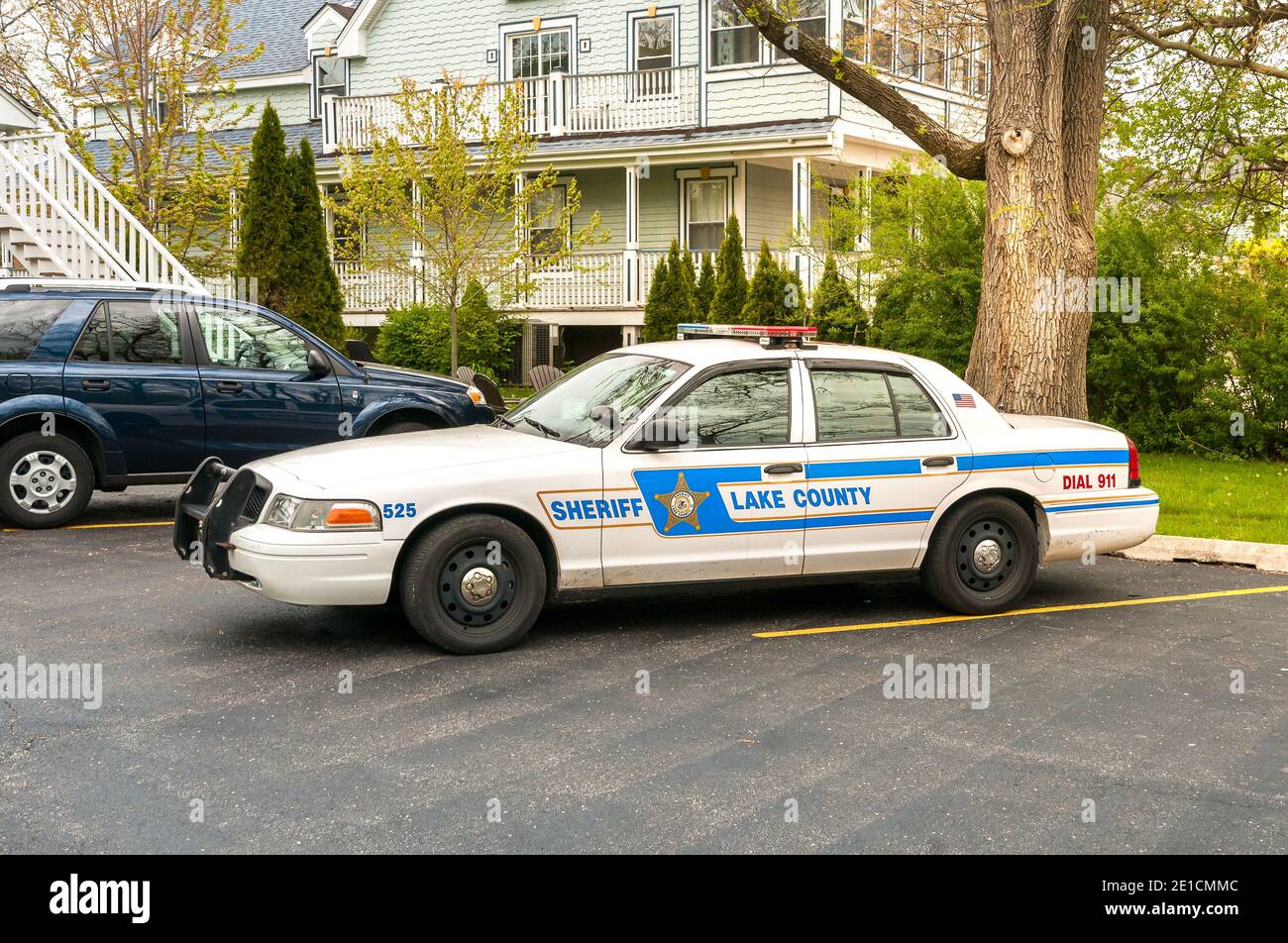 Lake County, Illinois, USA - 29. April 2012: Blick auf Ford Crown Victoria Lake County Sheriffs Department Police Car, Lake County, Illinois Stockfoto