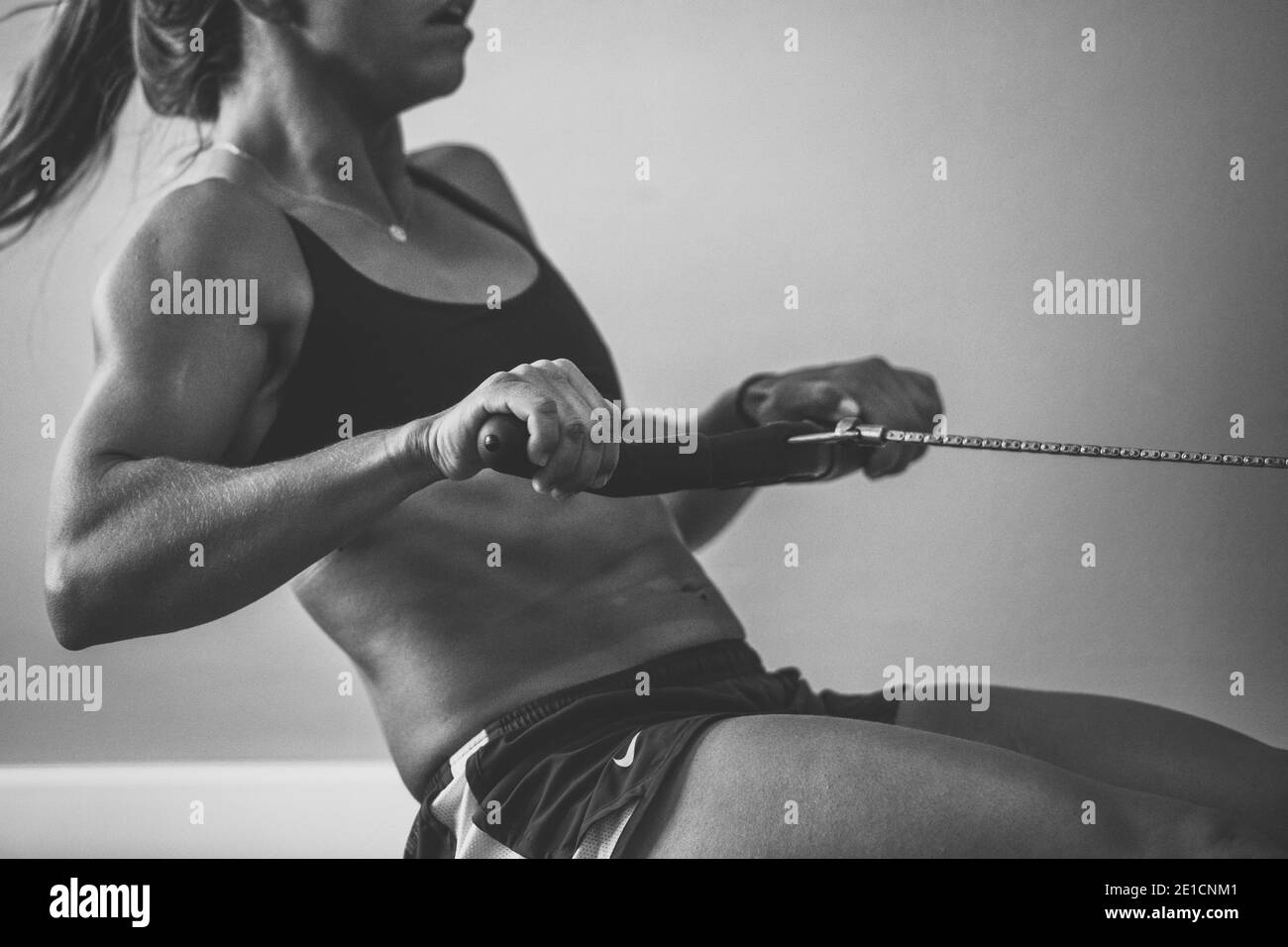 Damen Segelteam Perfect Vision Segeln Training zusammen als Teamkollegen In der Turnhalle als Teil ihrer hoffnungsvollen olympischen 470 Kampagne Stockfoto