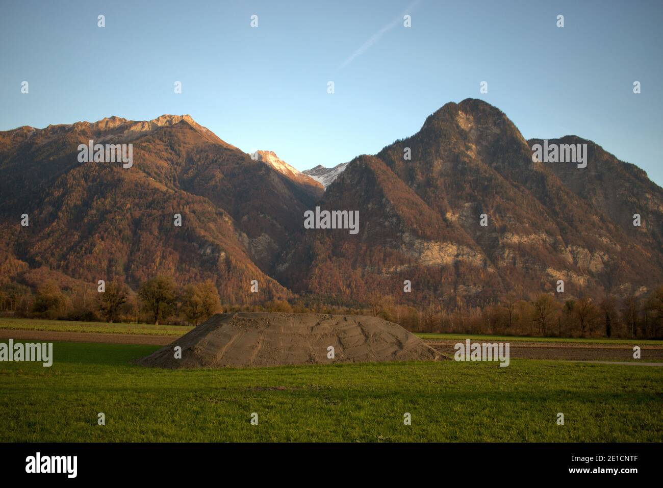 Blick auf die Liechtensteiner Berge aus der Schweiz 17.11.2020 Stockfoto