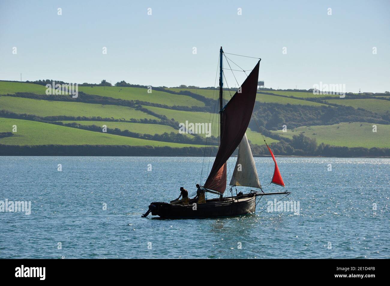 Falmouth Work Boat entwickelt für die Ausbaggerung der einheimischen Austern in den Fal Fluss. Sie haben eine Gaffelschneider Rig und einen langen Kiel Rumpf. Cornwall, England, Großbritannien Stockfoto