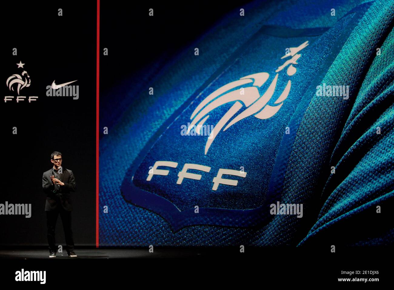 Amosphäre während der offiziellen Präsentation des neuen französischen Trikots, in Paris, Frankreich, am 17. Januar 2011. Foto von Stephane Lemouton/ABACAPRESS.COM Stockfoto