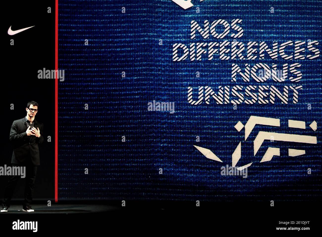 Amosphäre während der offiziellen Präsentation des neuen französischen Trikots, in Paris, Frankreich, am 17. Januar 2011. Foto von Stephane Lemouton/ABACAPRESS.COM Stockfoto