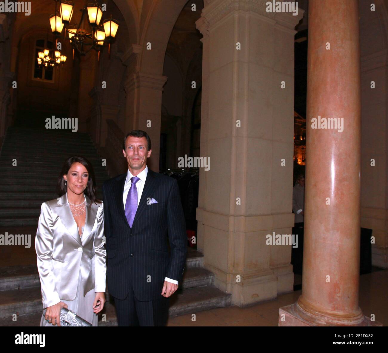 Kronprinz Joachim von Dänemark und Prinzessin Marie von Dänemark kommen am 24. Januar 2011 in der Handelskammer in Lyon an, bevor sie morgen zur internationalen Gastronomieschau Sirha gehen. Fotos von Vincent Dargent/ABACAPRESS.COM Stockfoto