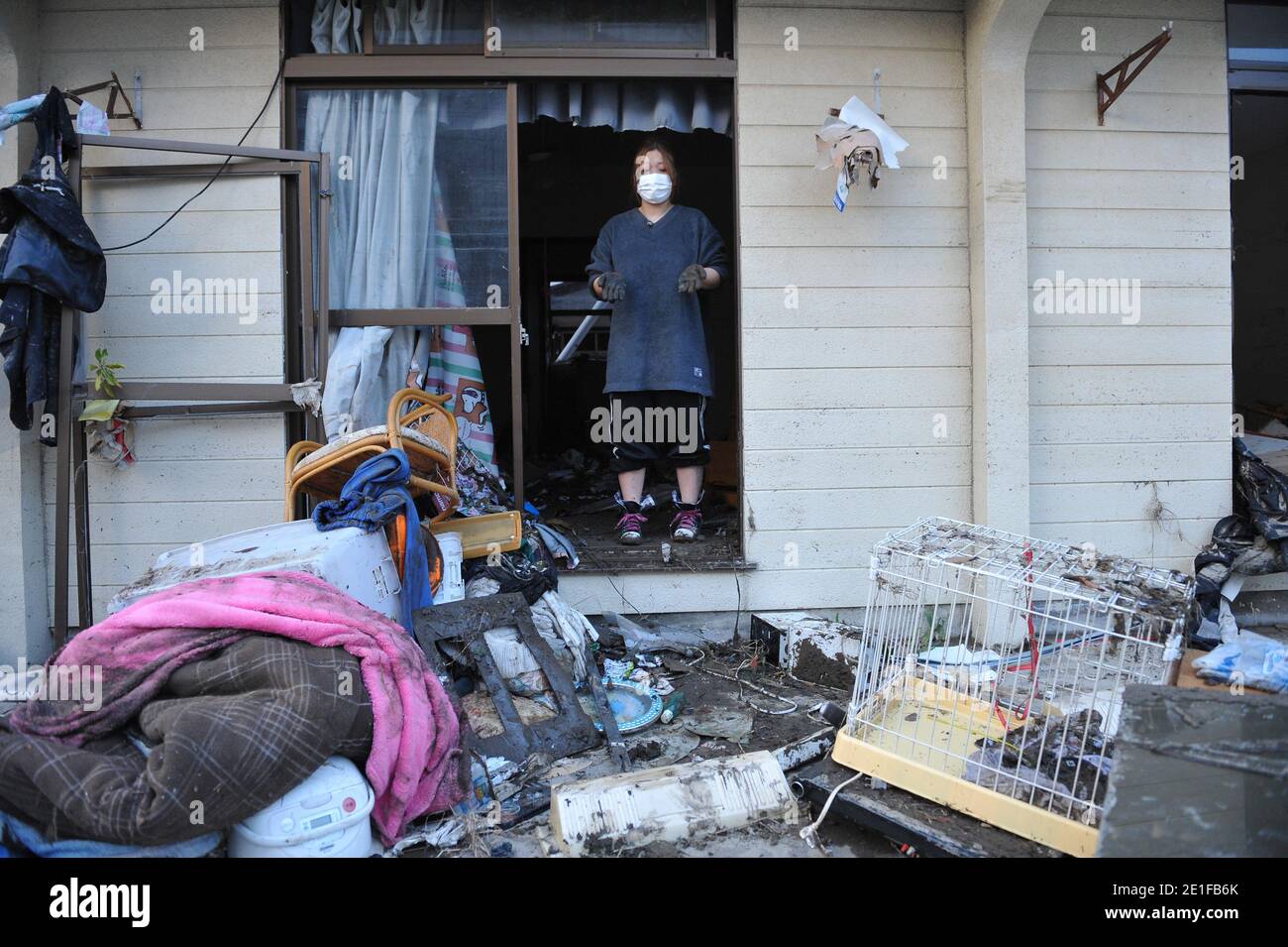 Am 14. März 2011, nach dem Erdbeben der Stärke 8.9 am Freitag und dem von ihm ausgelösten Tsunami, traf die nordöstliche Küste des Landes in Sendai, im Nordosten Japans. Foto von Thierry Orban/ABACAPRESS.COM Stockfoto