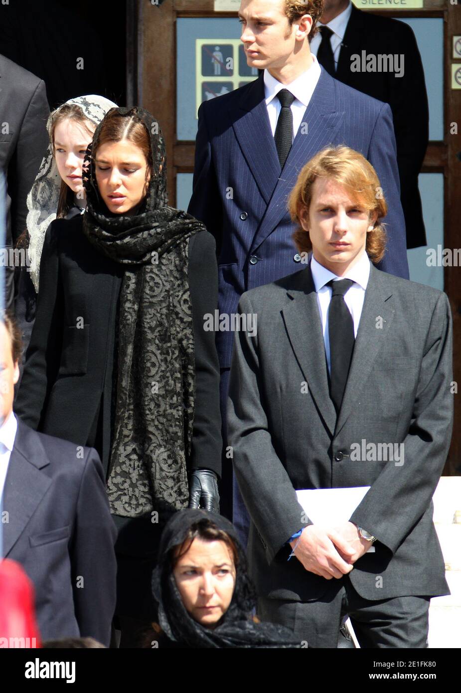 Charlotte, Pierre und Andrea Casiraghi und Prinzessin Alexandra von Hannover nach der Trauerfeier der Prinzessin Antoinette von Monaco, in der Kathedrale Notre-Dame-Immaculee in Monaco, Fürstentum Monaco am 24. März 2011. Foto von Marco Piovanotto/ABACAPRESS.COM Stockfoto