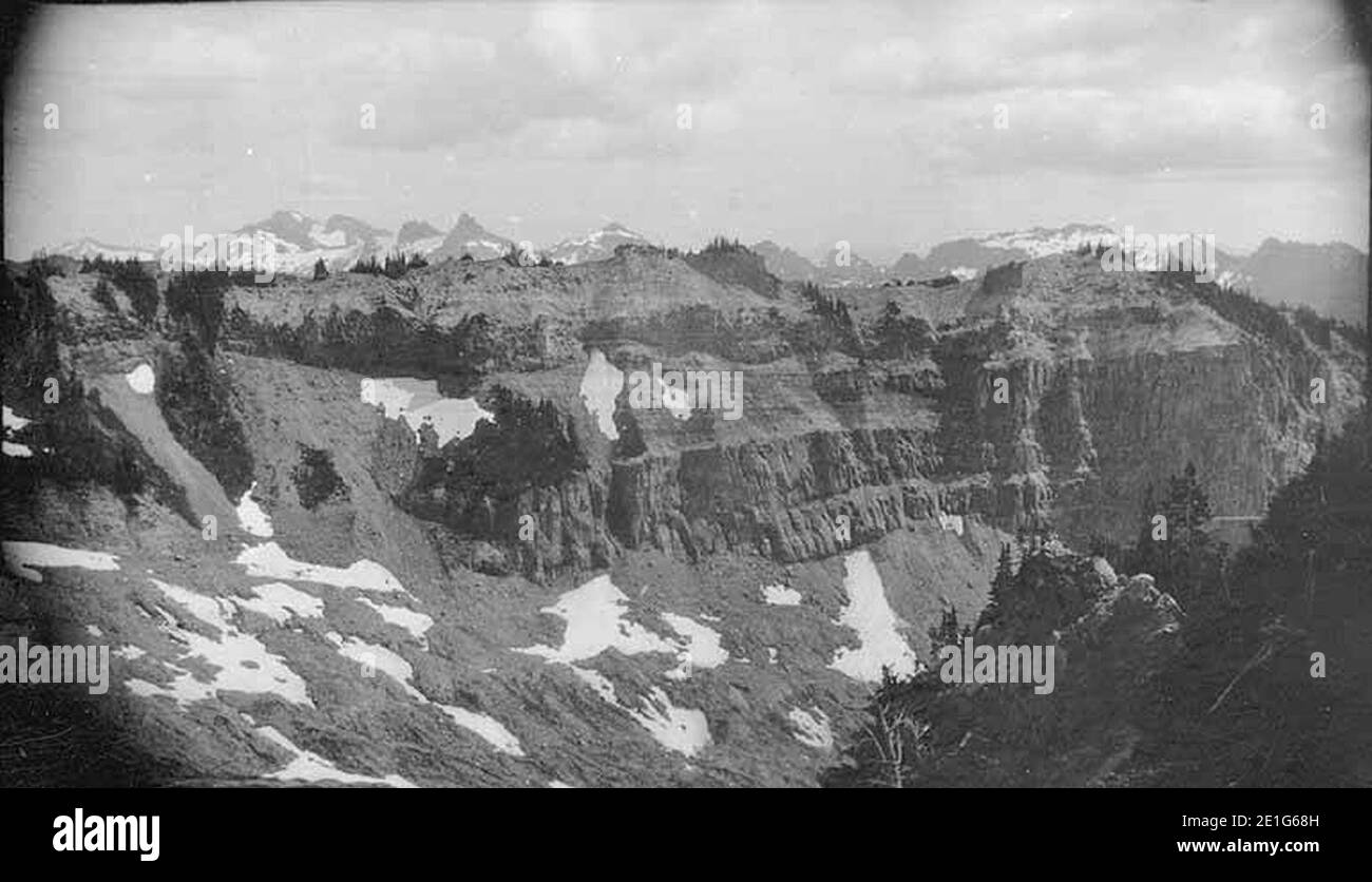 Blick südöstlich über Kautz Chute, Kautz-Gletscher, Südhang des Mount Rainier, 22. Juli 1897 (WAITE 163). Stockfoto