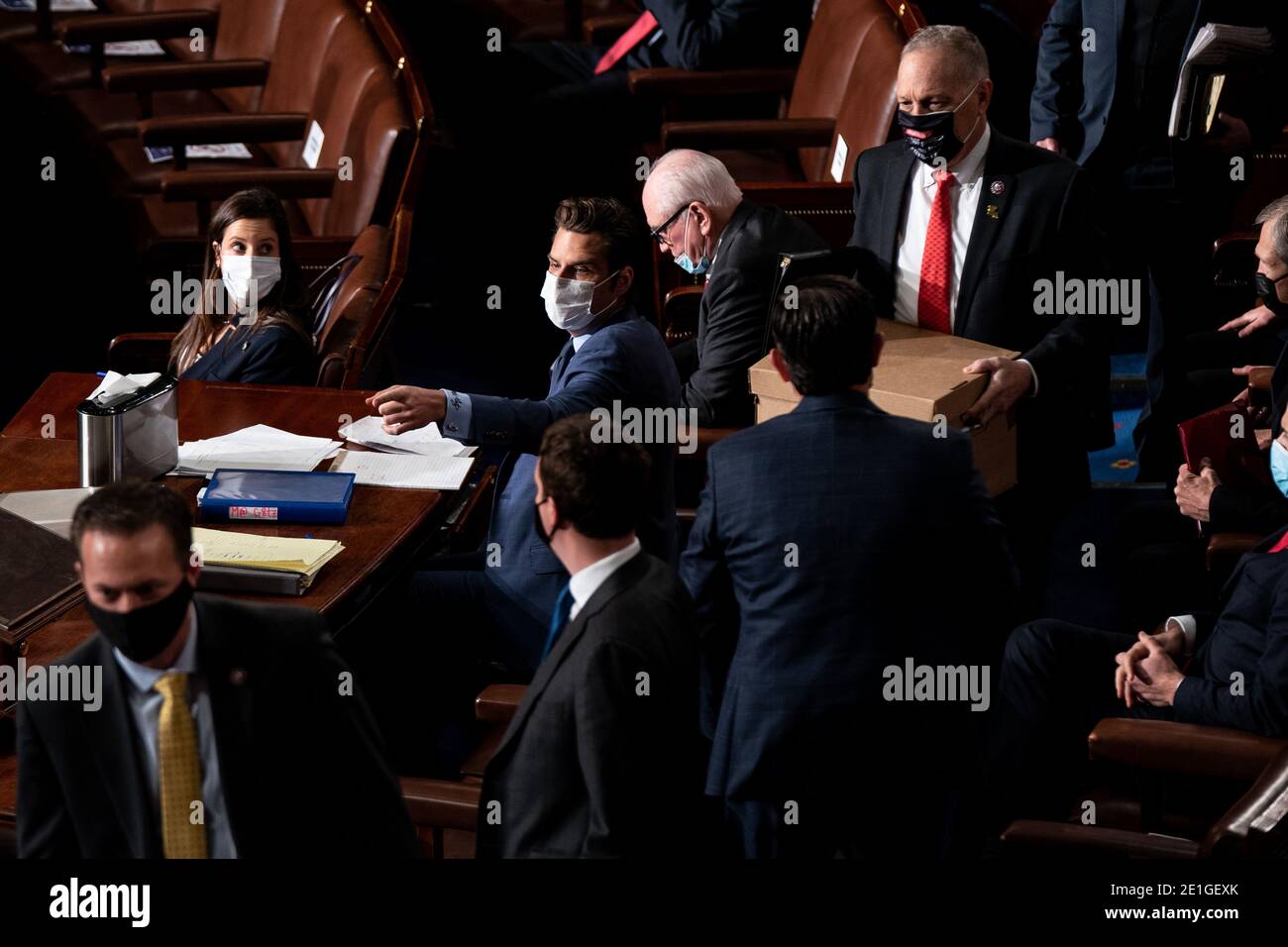 Washington, Vereinigte Staaten Von Amerika. Januar 2021. House Republicans confer during a Joint Session of Congress to certify the 2020 Electoral College results on Capitol Hill in Washington, DC on January 6, 2020.Credit: Erin Schaff/Pool via CNP Credit: dpa/Alamy Live News Stockfoto