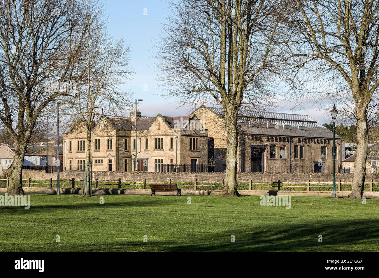 Außenansicht der Borders Distillery, Hawick, Schottland, Großbritannien. Gewinner des Architects Journal Retrofit Award 2018 und des Civic Trust Award 2019 Stockfoto