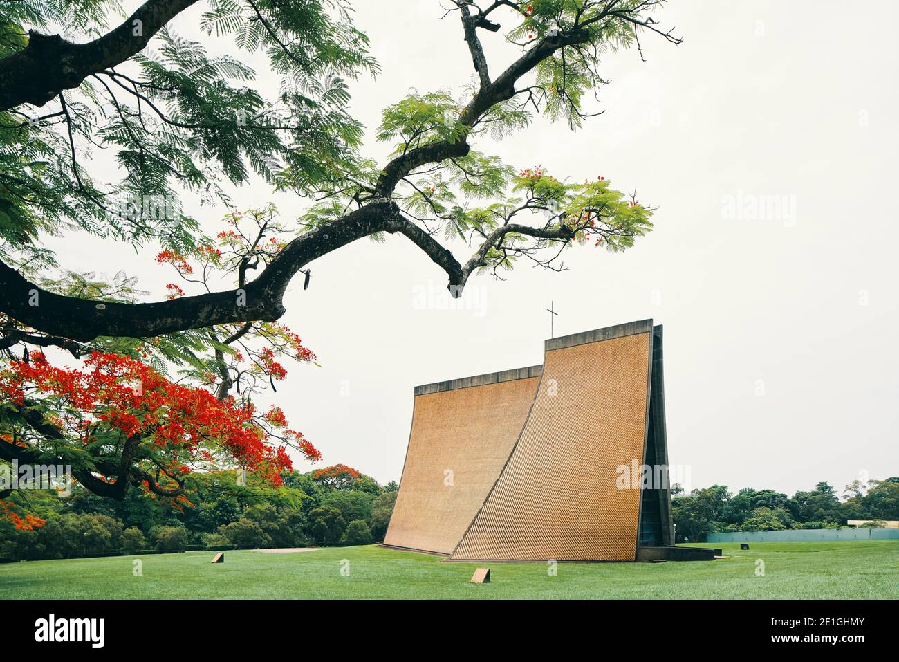 Außenansicht der Luce Memorial Chapel in Xitun, Taichung, Taiwan, auf dem Campus der Tunghai University vom Architekten I. M. Pei. Stockfoto