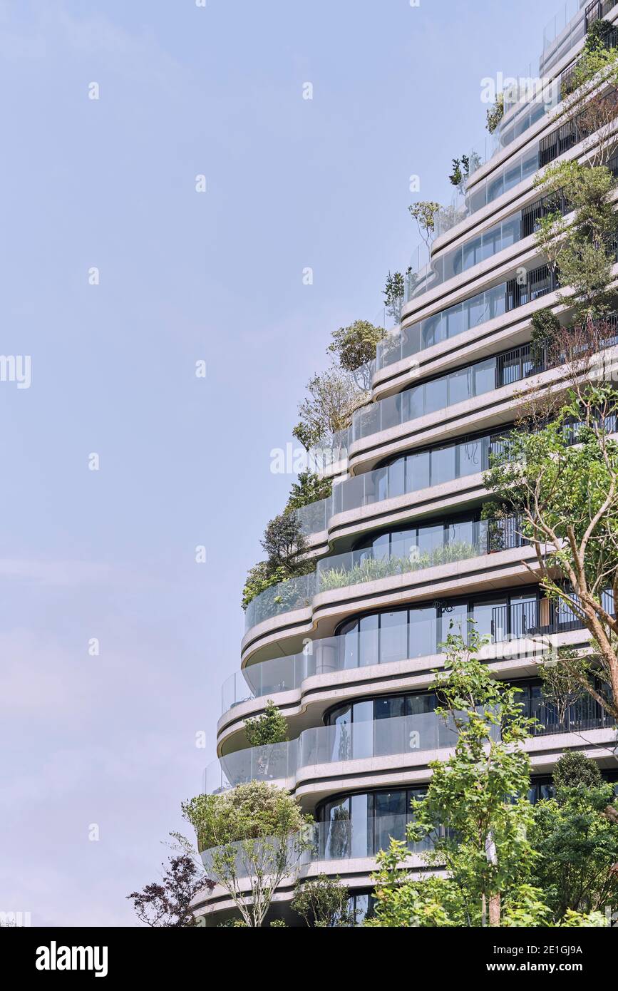 Außenansicht des Tao Zhu Yin Yuan Tower oder Agora Garden, ein nachhaltiger Wohnturm in Form einer Doppelhelix in Taipei, Taiwan. Stockfoto