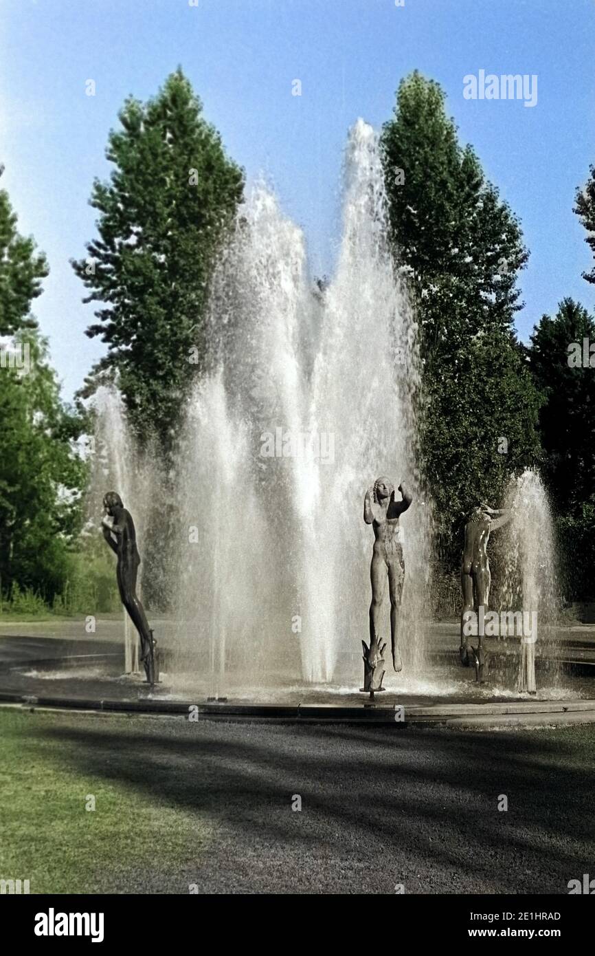 Figuren des Orfeusbrunnen vpn Carl Milles im Rottneros Park, 1969. Die Zahlen des Orpheus Brunnen von Carl Milles in Rottneros Park, 1969. Stockfoto