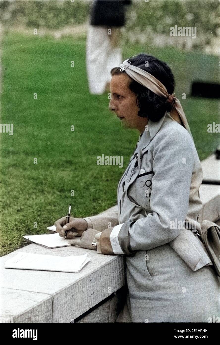 Olympischen Sommerspiele 1936 - Deutschland, Drittes Reich - Olympische Spiele, Olympische Sommerspiele 1936 in Berlin. Deutsche Regisseurin Leni Riefenstahl auf der olympischen Arena. Bild Datum August 1936. Foto Erich Andres Stockfoto