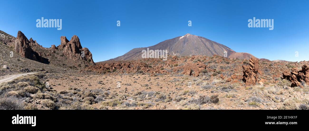 Vulkanische Wüstenlandschaft im Teide Nationalpark auf Teneriffa Stockfoto