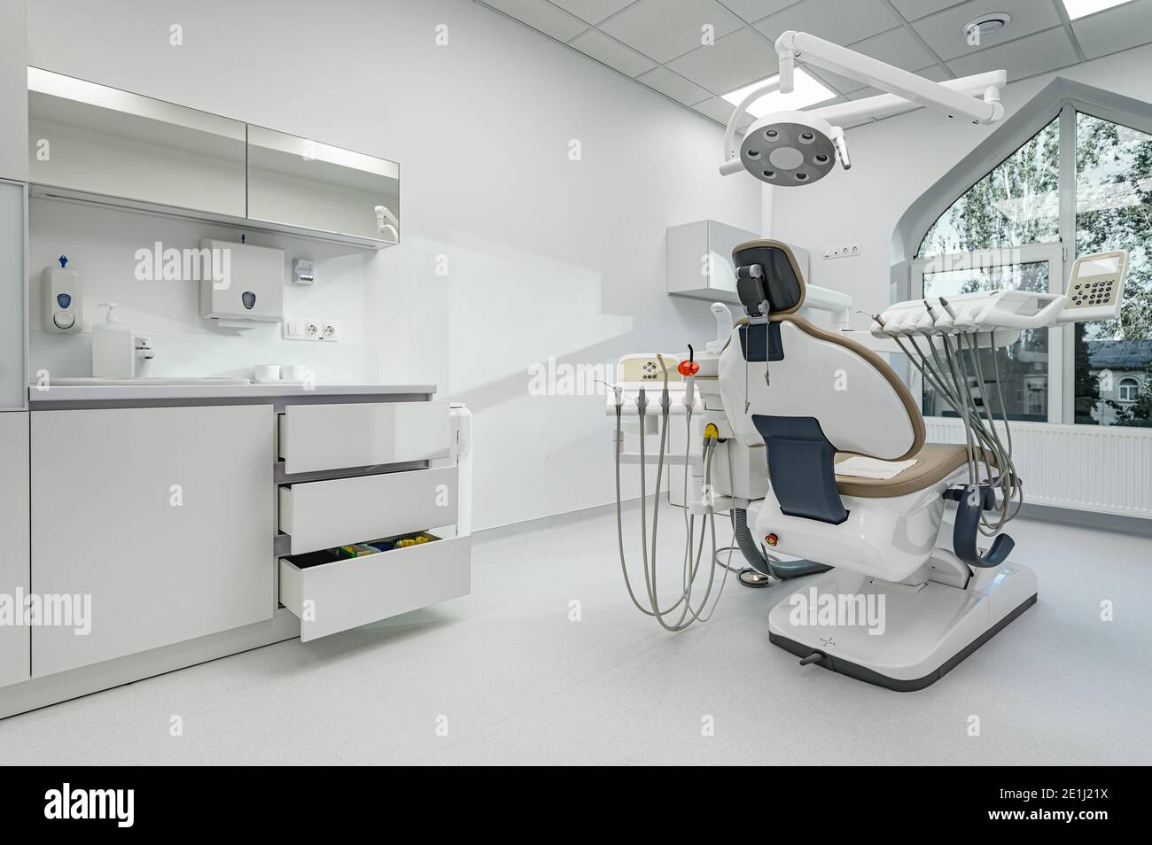 Innenraum der Zahnmedizin Arztpraxis, spezielle Ausrüstung Stockfoto