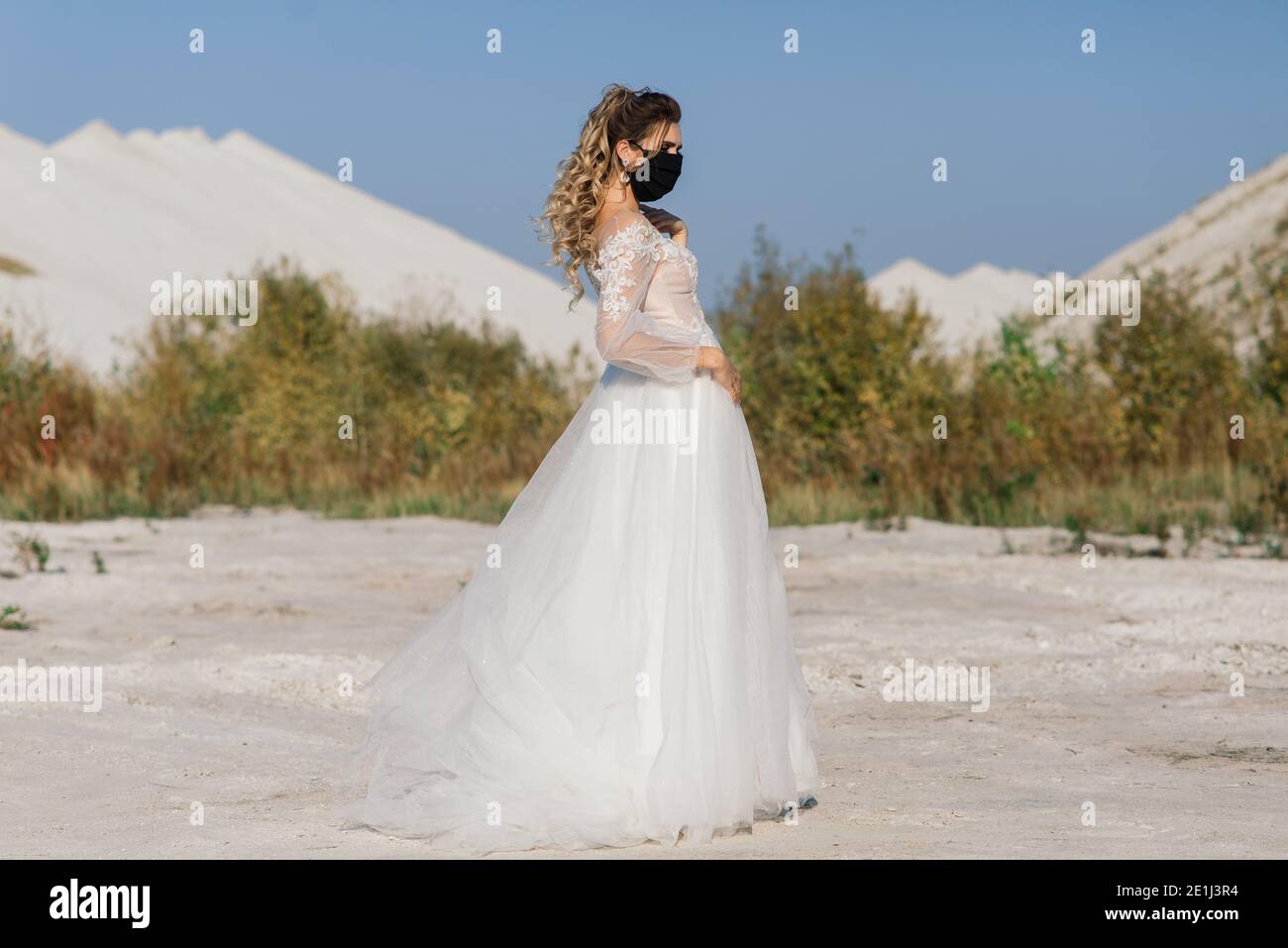 Hochzeitsmaske Stockfotos Und Bilder Kaufen Alamy
