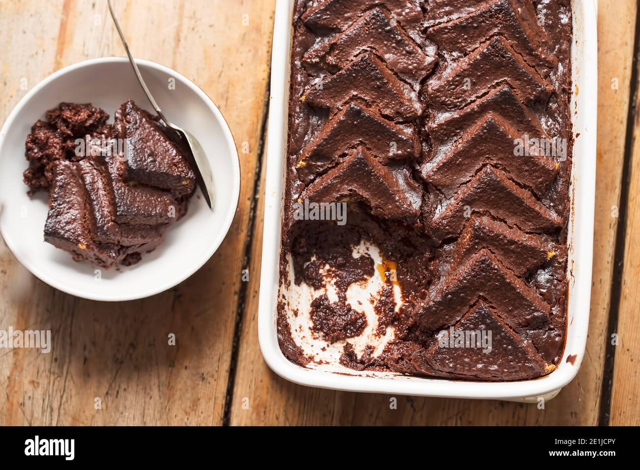 Schokoladenbrot und Butterpudding Stockfoto