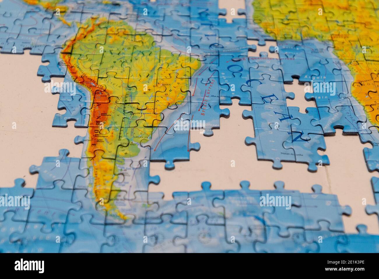 Puzzle der Karte von Südamerika. Touristischer Hintergrund Stockfoto