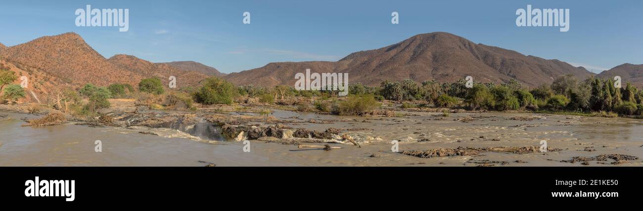 Epupa Fälle des Kunene Flusses an der Grenze dazwischen Angola und Namibia Stockfoto