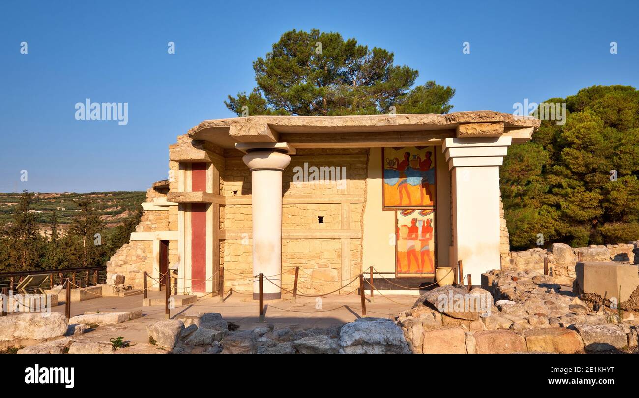 Restaurierung des Tempels von Knossos, oder Cnossos auf Kreta, Griechenland. Antike griechische Relikte. Stockfoto