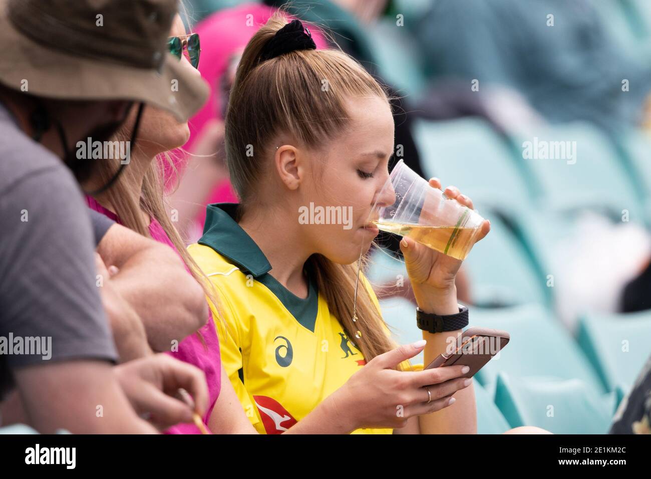 Sydney, Australien. Januar 2021. Ein Fan beim 3. Internationalen Testspiel zwischen Australien und Indien am Sydney Cricket Ground, Sydney, Australien am 8. Januar 2021. Foto von Peter Dovgan. Nur redaktionelle Verwendung, Lizenz für kommerzielle Nutzung erforderlich. Keine Verwendung bei Wetten, Spielen oder Veröffentlichungen einzelner Vereine/Vereine/Spieler. Kredit: UK Sports Pics Ltd/Alamy Live Nachrichten Stockfoto