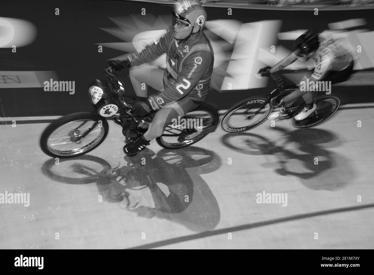 Sechs Tage Bremer Bahn-Radrennen in der OVB-Arena in Bremen, Januar 2016 Stockfoto