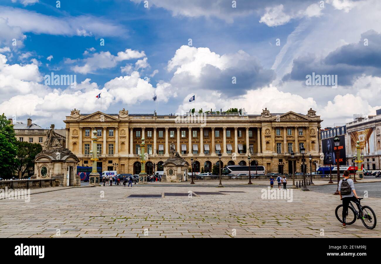 Paris, Frankreich - 24. Mai 2018: Hotel de Crillon am Place de la Concorde. Paris, Frankreich. Stockfoto