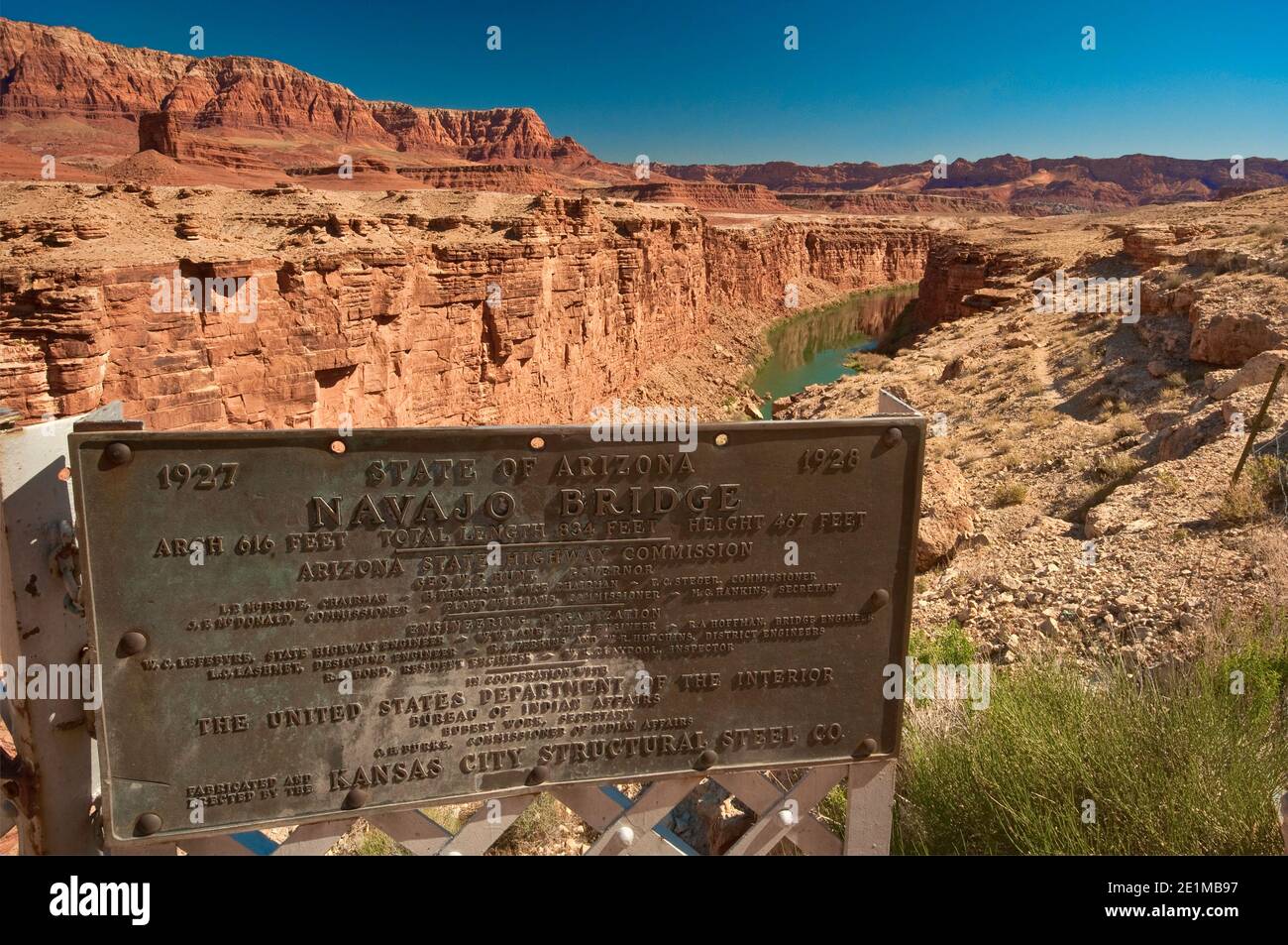 Historisches Zeichen an der alten Navajo Brücke, über dem Marble Canyon des Colorado Flusses, in der Nähe der Stadt Marble Canyon, Arizona, USA Stockfoto