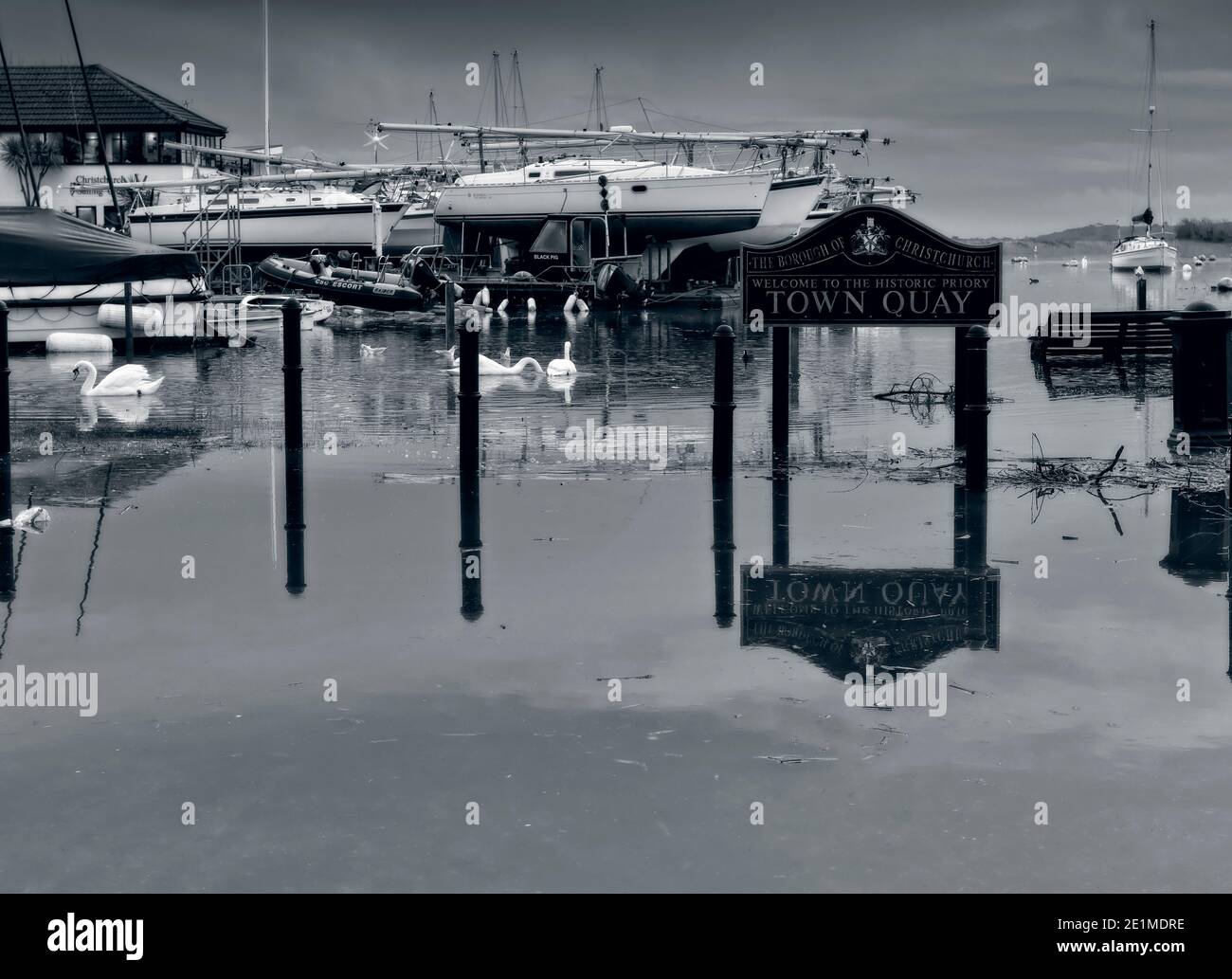 Regelmäßige ganzjährige Überschwemmung am Christchurch Quay aufgrund steigender Tendenz Meereshöhe Stockfoto