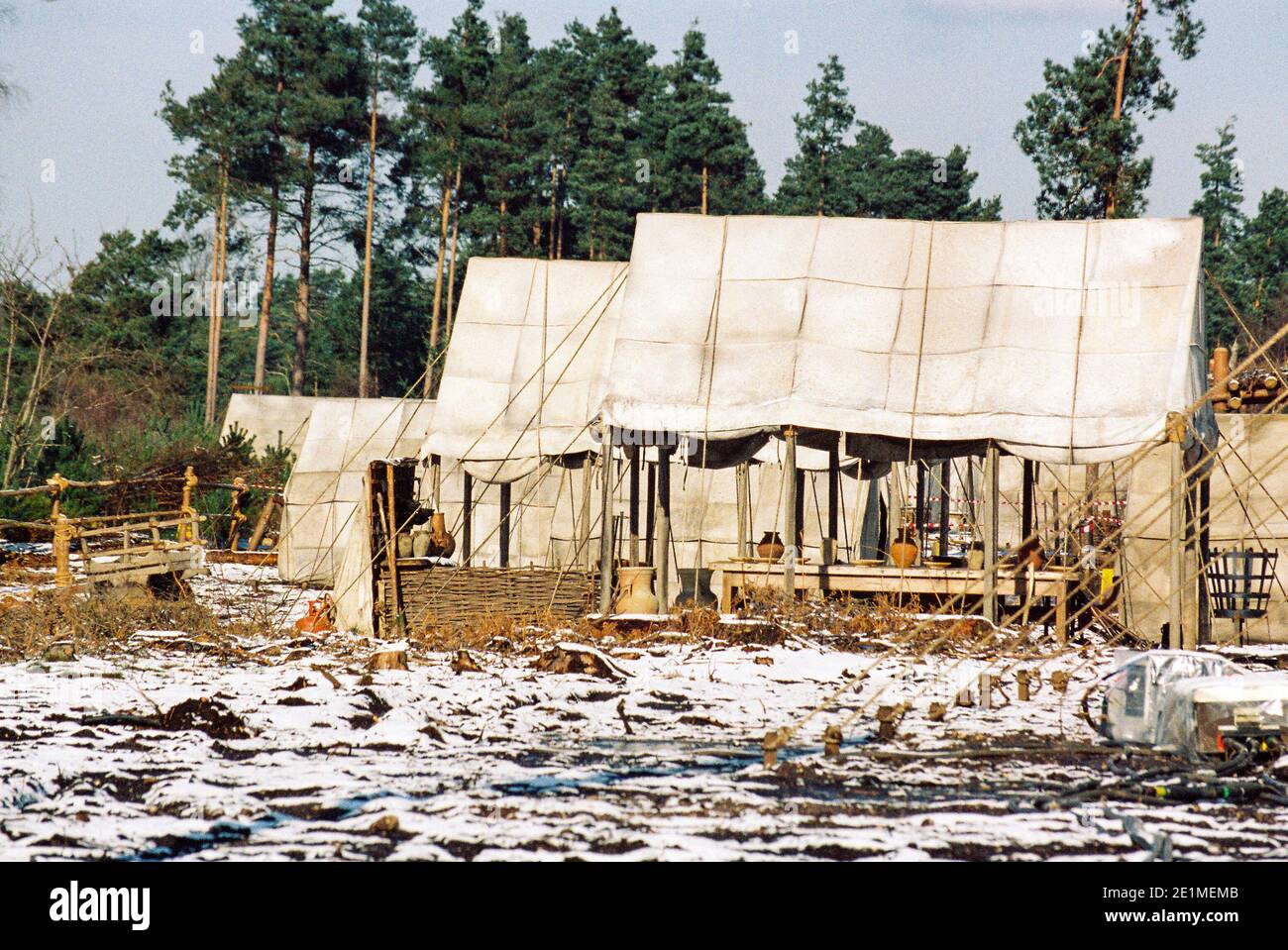 Der Gladiator Film Set 1999 für die Eröffnungsschlacht, in 'Germania', Bourne Woods, Farnham, Surrey, England, Großbritannien Stockfoto