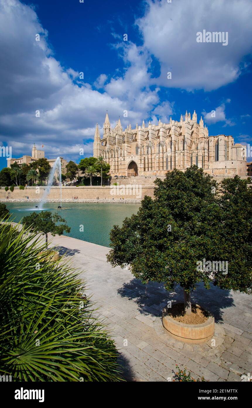 Kathedrale Santa Maria von Palma, auch bekannt als La Seu in der Stadt Palma, Mallorca, Spanien. Stockfoto