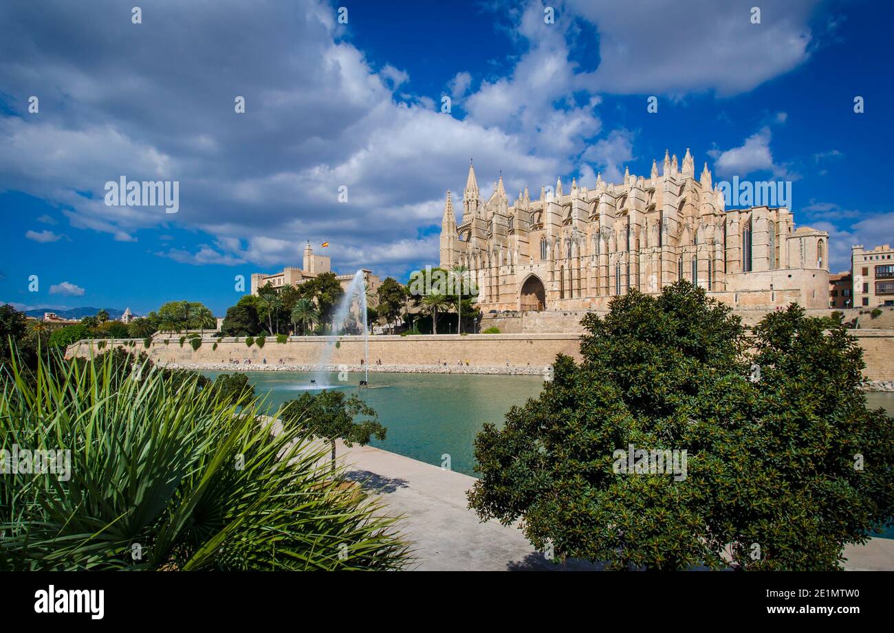 Kathedrale Santa Maria von Palma, auch bekannt als La Seu in der Stadt Palma, Mallorca, Spanien. Stockfoto