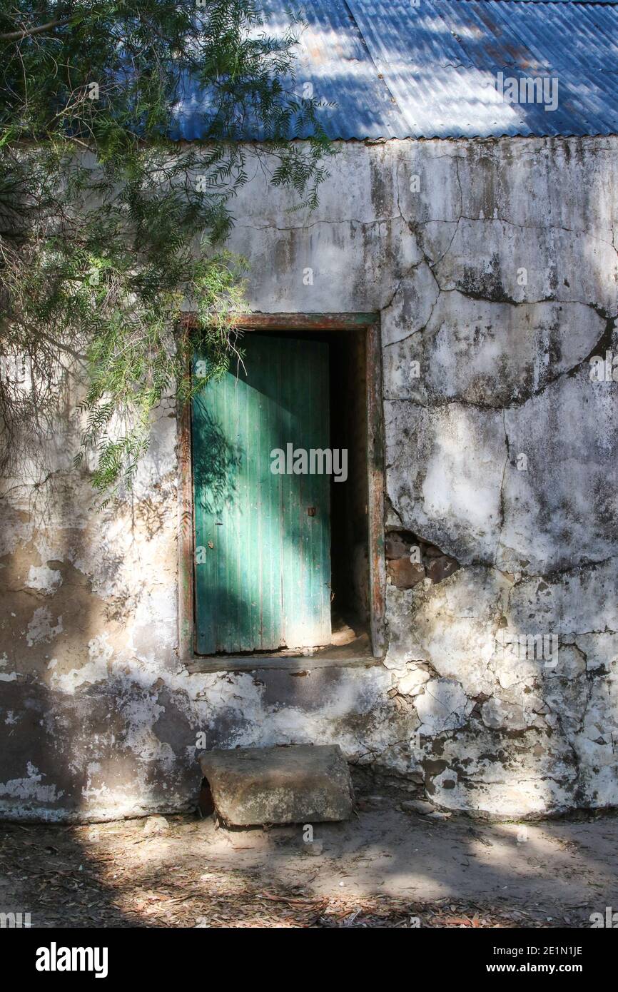 Eine Tür in einen alten Lagerschuppen Stockfoto