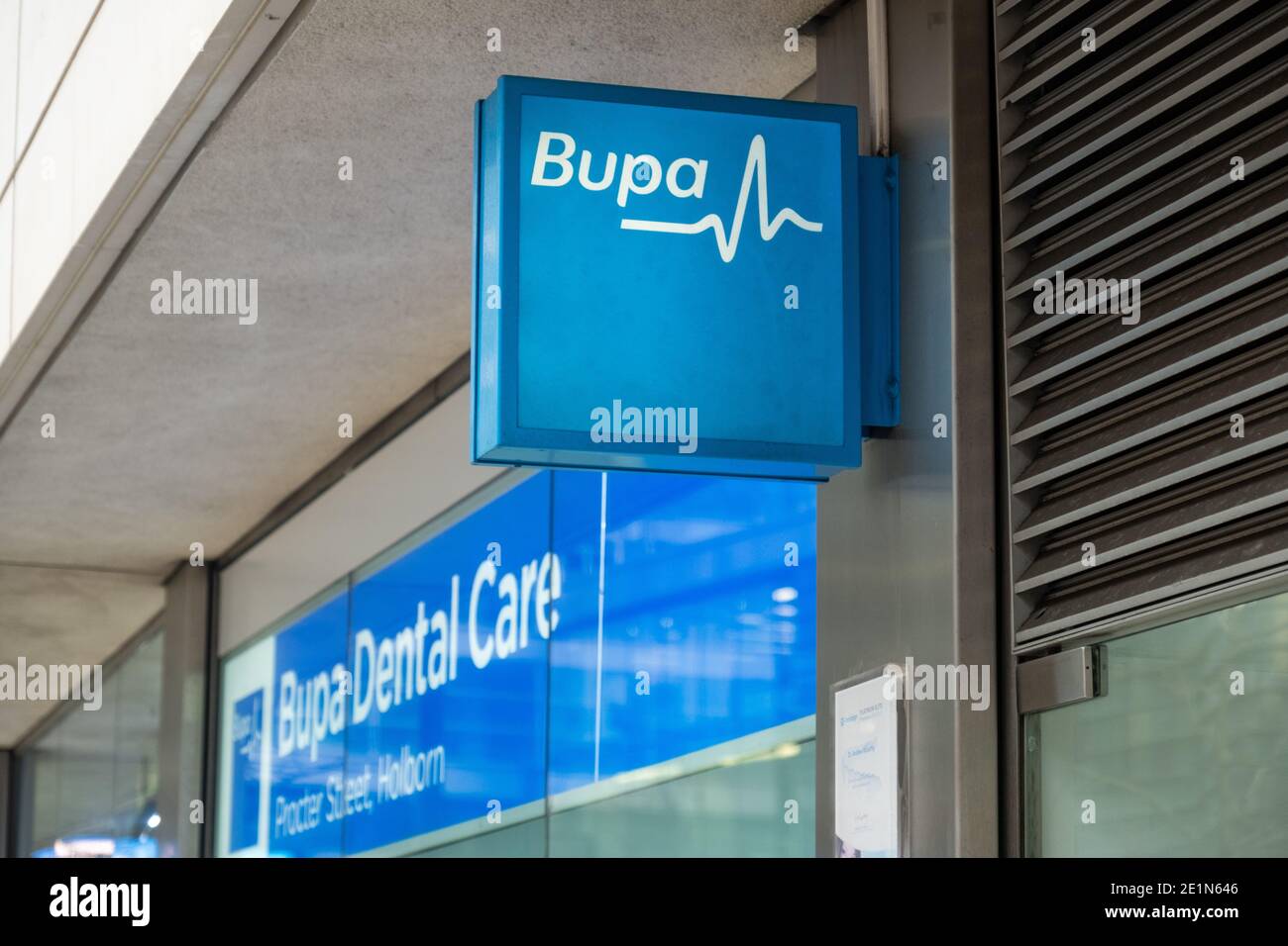 London-: BUPA Dental Care Zweigniederlassung - eine internationale Versicherungs- und Gesundheitsgruppe Stockfoto