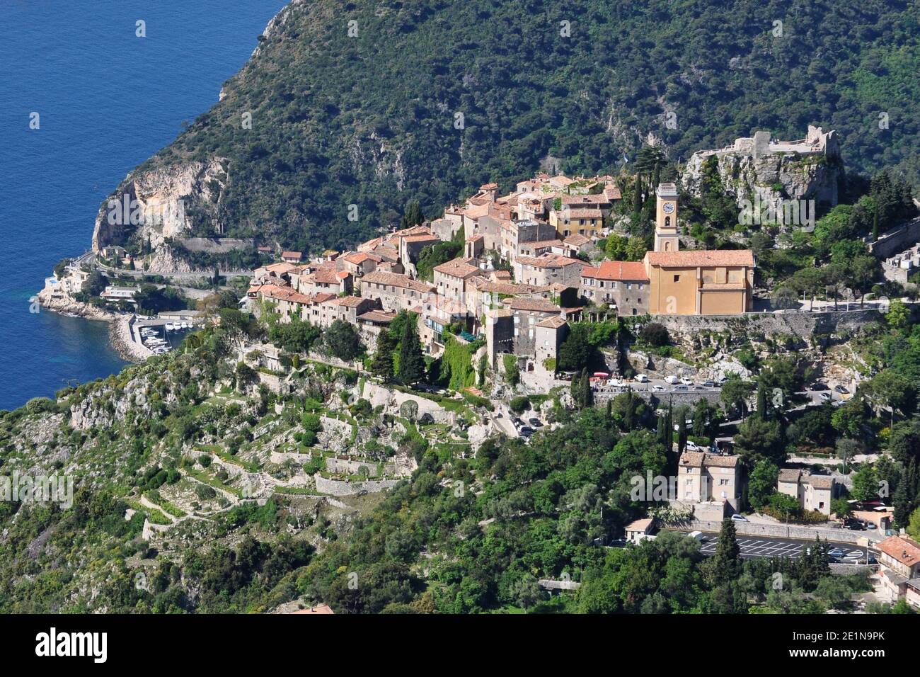 Frankreich, französische riviera, Eze-Village ist ein mittelalterliches Dorf mit Blick auf das Kap Ferrat, das mittelmeer, in einer außergewöhnlichen Naturlandschaft. Stockfoto