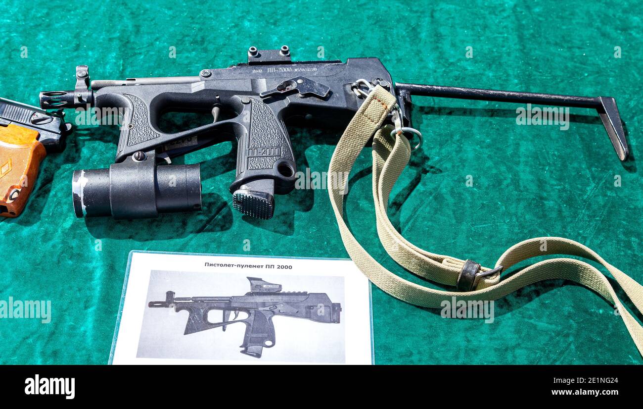 Samara, Russland - 28. Mai 2016: Russische Waffen. Maschinenpistole 'PP-2000' - persönliche Verteidigungswaffe Stockfoto