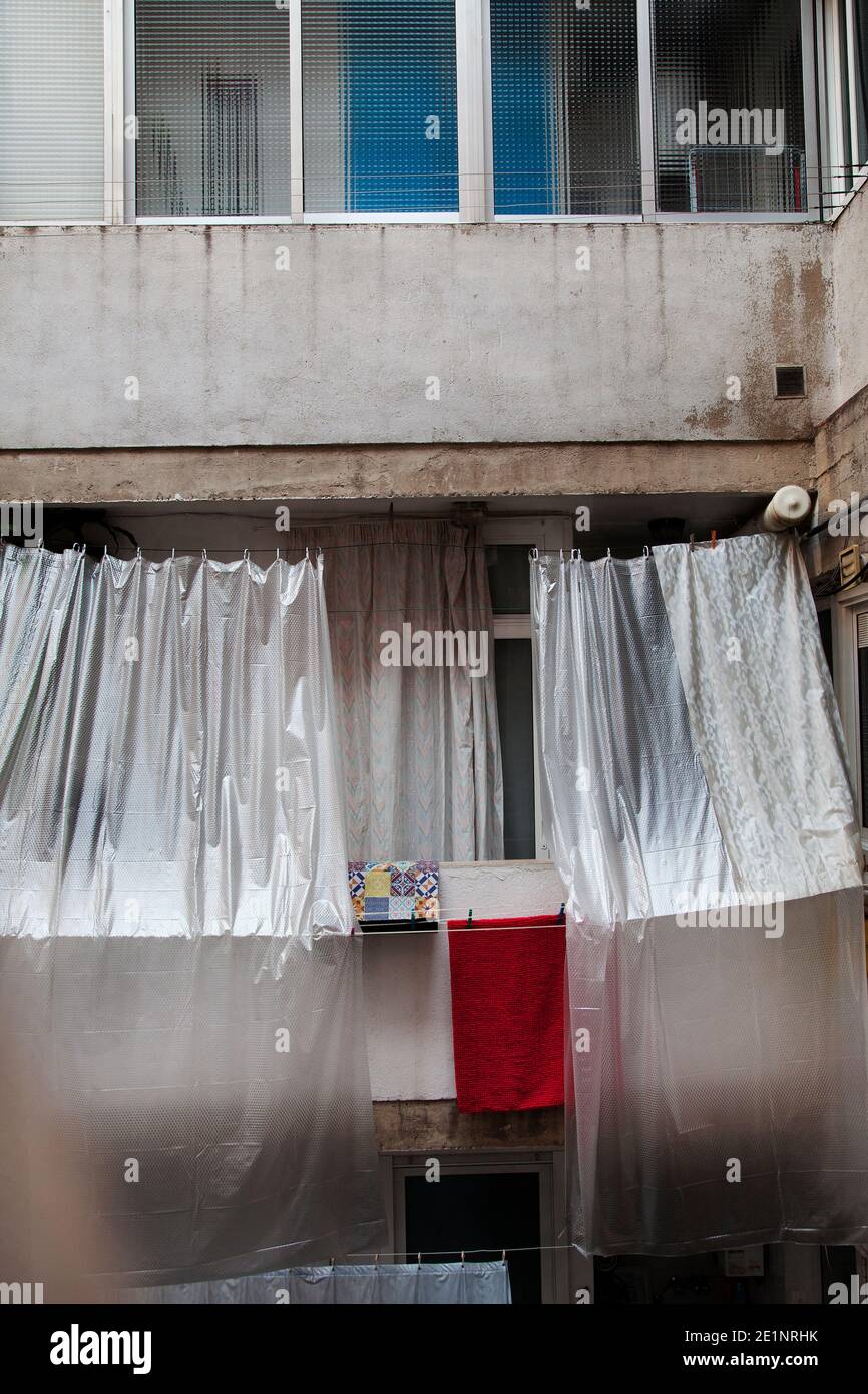 Die Wäsche des Nachbarn, Barcelona. Stockfoto