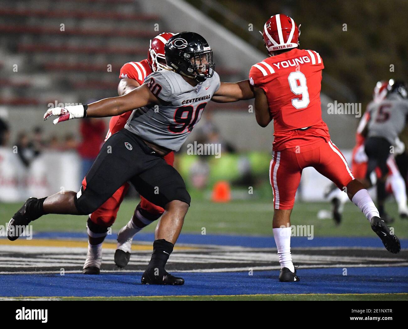 23. August 2019 - Santa Ana, CA.insgesamt Nummer eins Prep Prospect Corona Centennial Defensive Lineman Korey Foreman #90 Zeichen mit USC.Foreman wählte USC gegenüber Clemson, Louisiana State und Georgia.Varsity Prep Football Spiel Centennial vs. Mater Dei High School, in Santa Ana, California.Foto © Louis Lopez /Modern Exposure/Cal Sport Media Stockfoto