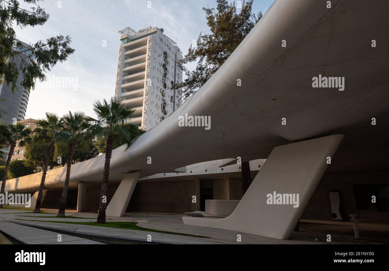 Stadtbild des Nicosia eleftheria Platzes mit moderner futuristischer Architektur. Zypern Stockfoto