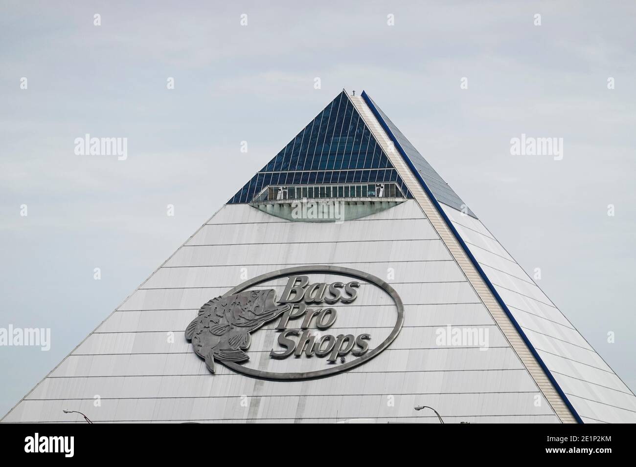 Memphis Pyramide Stockfotos Und Bilder Kaufen Alamy