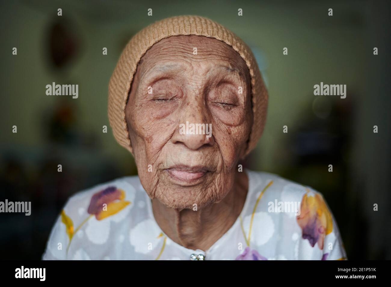 Porträt einer älteren malaiischen Frau Stockfoto