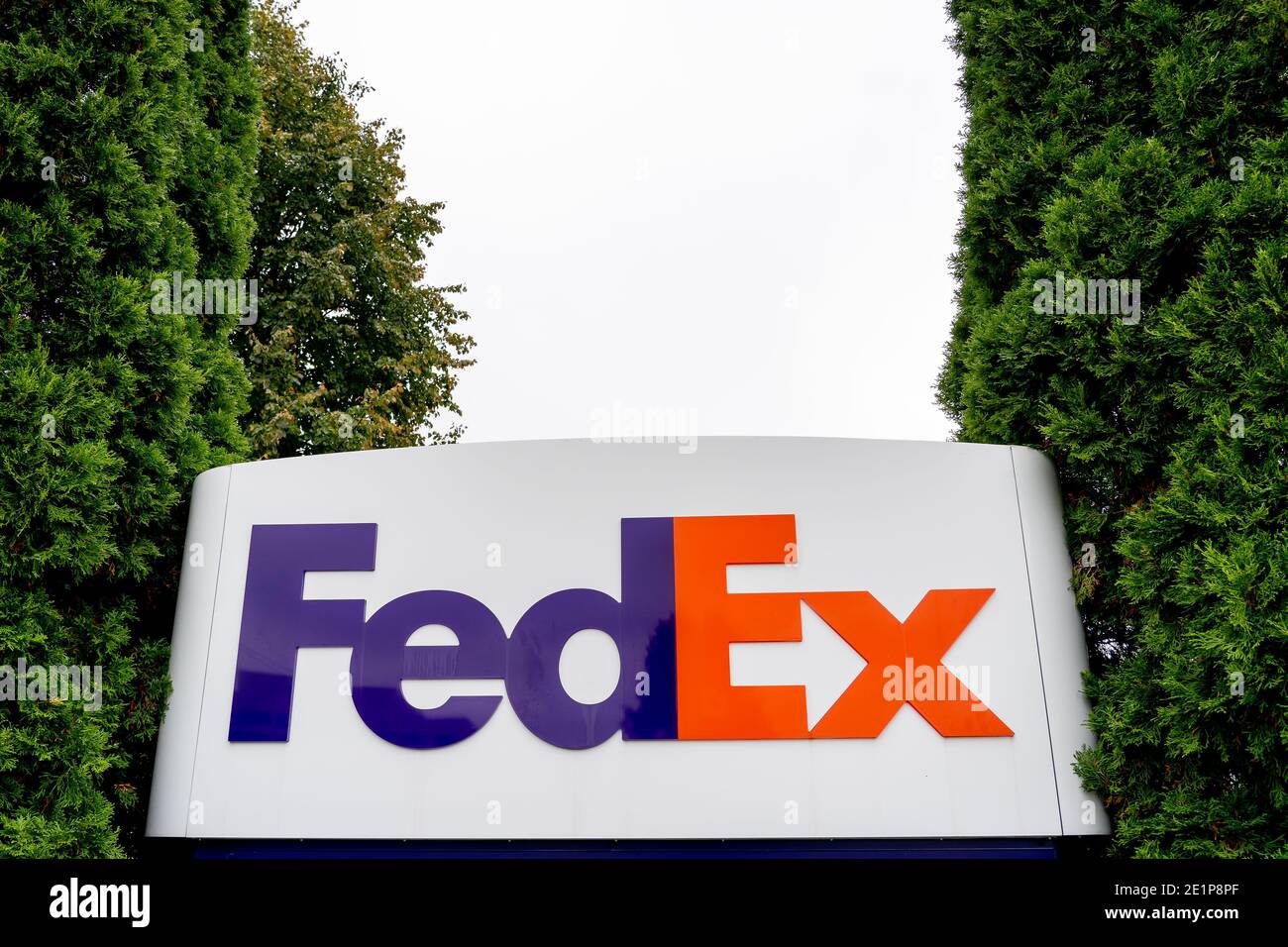 Nahaufnahme des FedEx Bodenschilds in North York, Toronto. Stockfoto