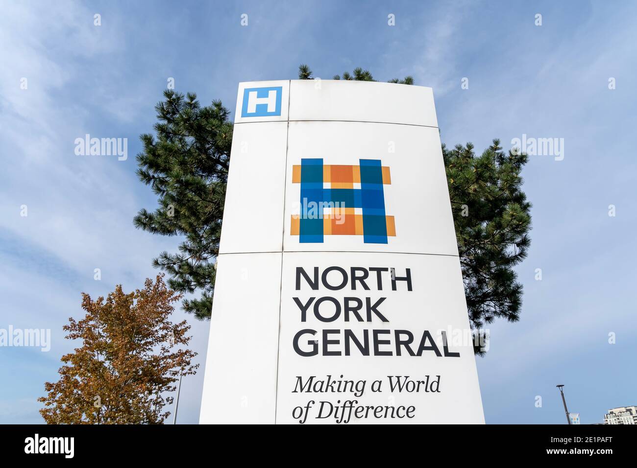 Schließen Sie das Schild des North York General Hospital in North York, Toronto, Kanada. Stockfoto