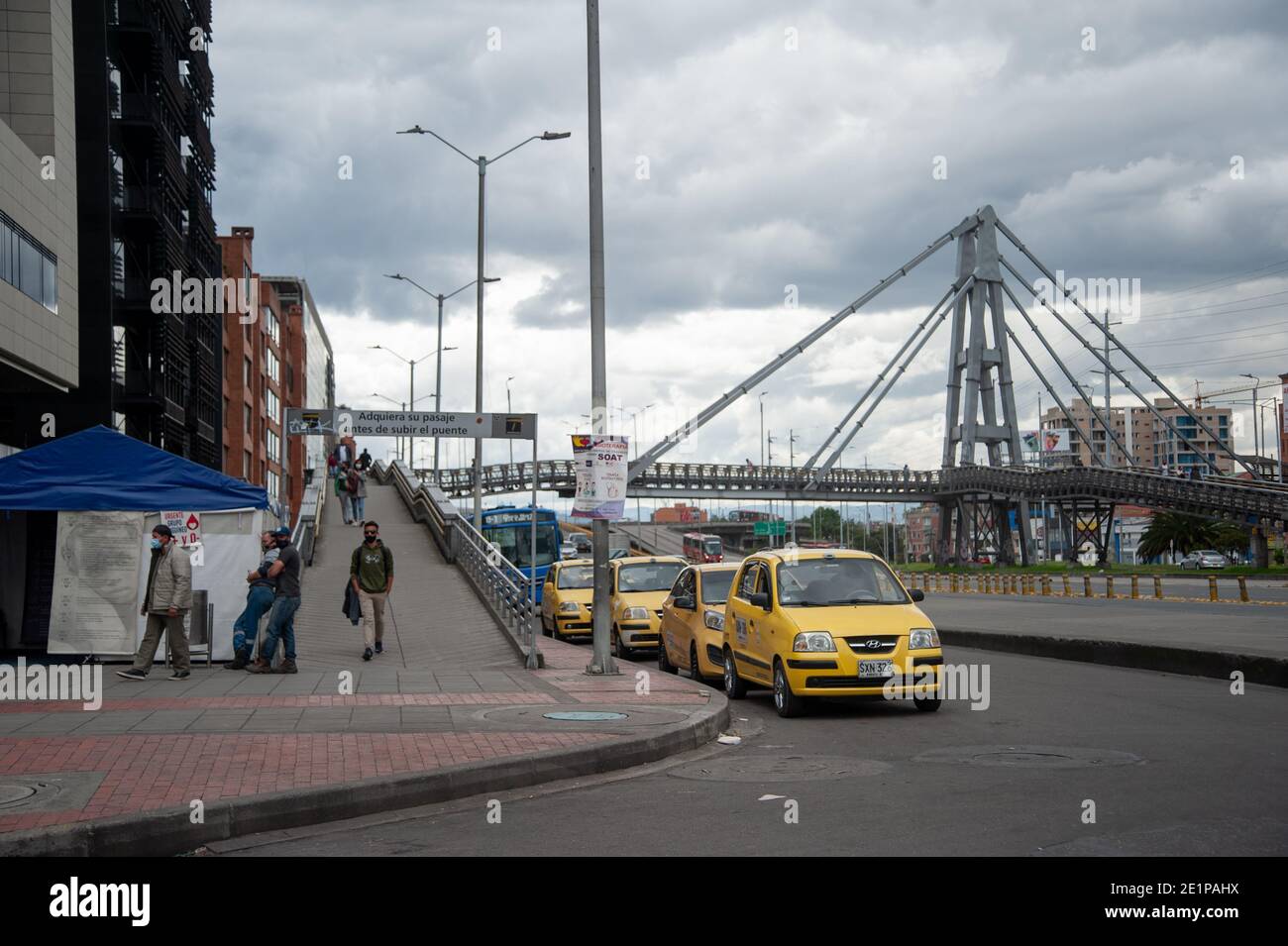 Eine Blutspendestelle befindet sich im Norden der Stadt, da Bogota in eine 4-tägige strenge Quarantäne eintritt. In Bogota, Kolumbien am 8. Januar nach Intensivstation Bett okkup Stockfoto