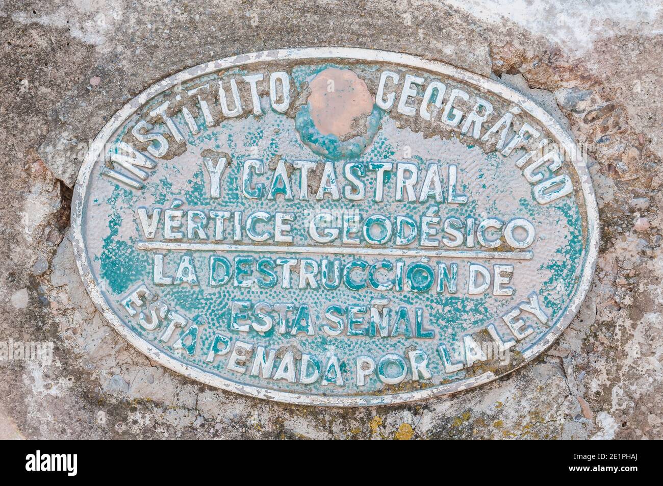Typenschild in spanisch, trigonometrischer Punkt, trig Punkt, Instituto Geográfico Nacional (Spanien) Stockfoto