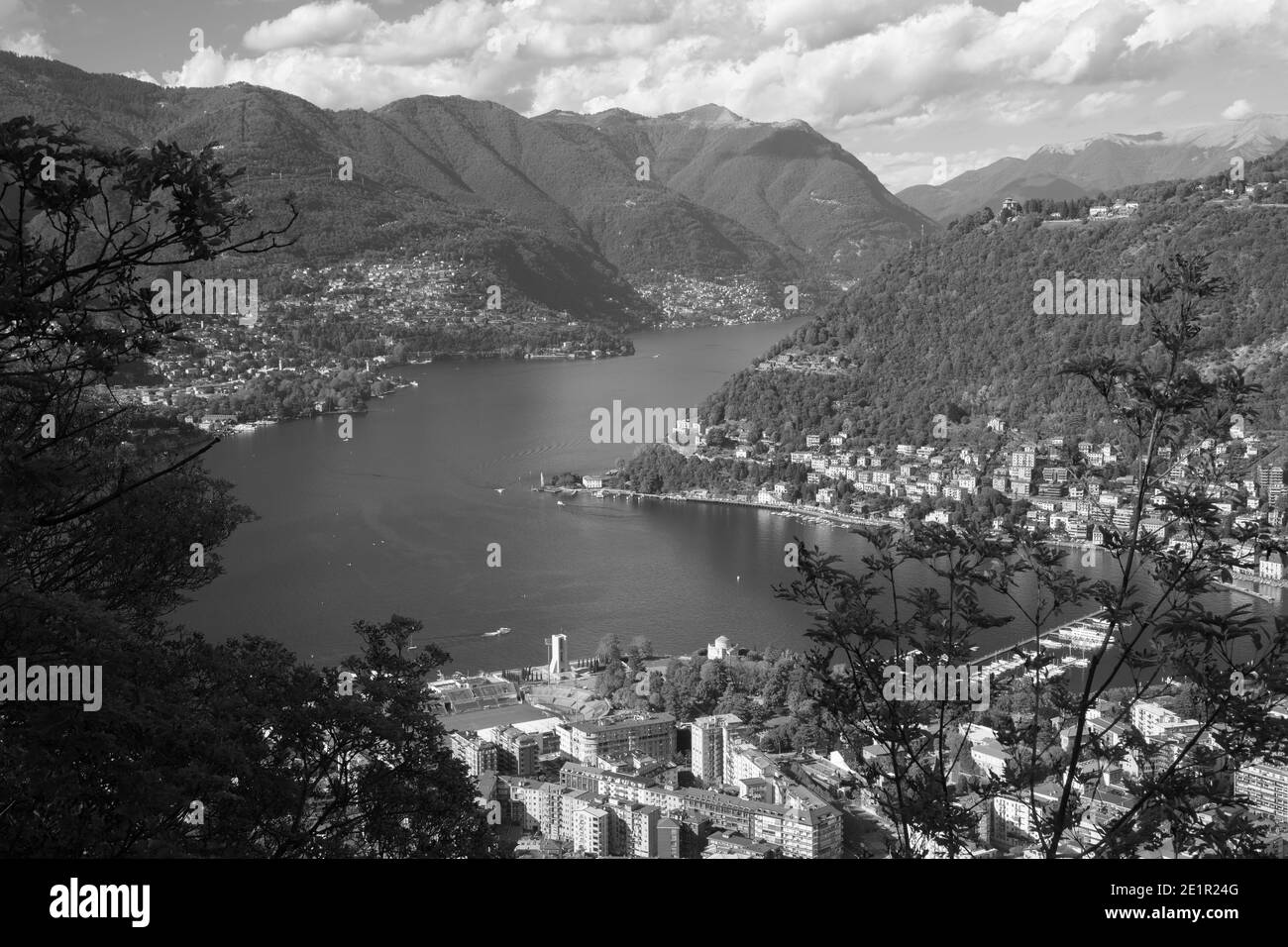 Como - die Stadt und der Comer See unter den alpen. Stockfoto